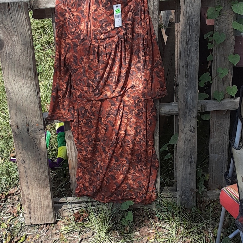 Dress - Picture 2 of 4